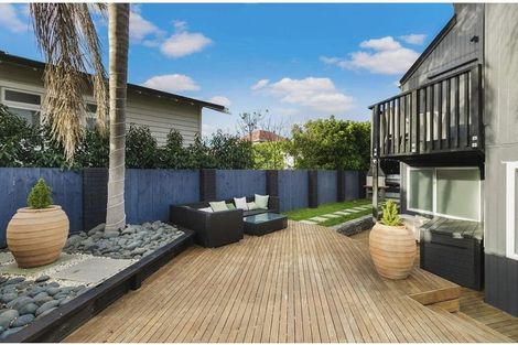 Photo of property in 5a Bruce Street, Northcote Point, Auckland, 0627