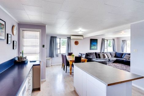 Photo of property in 72 Atherfold Crescent, Greenmeadows, Napier, 4112