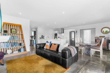 Photo of property in 32 Robert Hastie Drive, Mangawhai, 0573