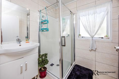 Photo of property in 2/62 Redcrest Avenue, Red Hill, Papakura, 2110