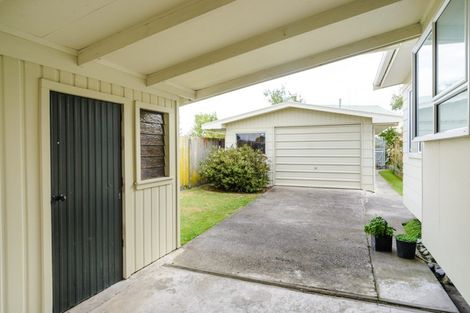 Photo of property in 6 Dunk Place, Milson, Palmerston North, 4414