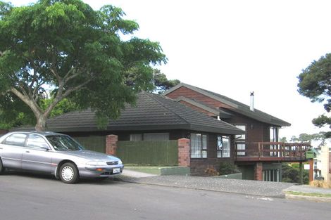 Photo of property in 12 Lagoon Way, West Harbour, Auckland, 0618