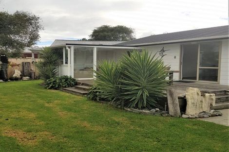 Photo of property in 5 South Road, Waipu, 0510