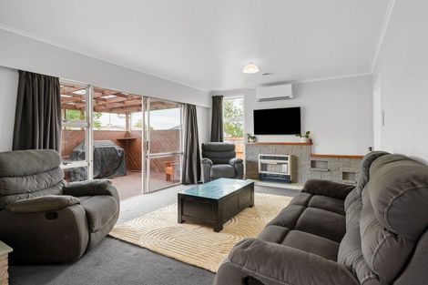 Photo of property in 21 Rhonda Avenue, Deanwell, Hamilton, 3206