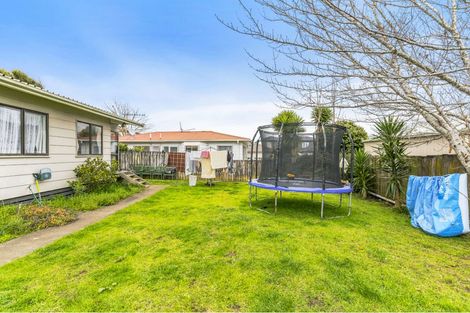 Photo of property in 2/17 Kent Road, Manurewa, Auckland, 2102