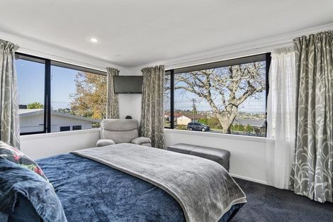 Photo of property in 264 Sunset Road, Windsor Park, Auckland, 0632