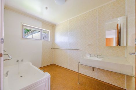 Photo of property in 16 Anderson Road, Taradale, Napier, 4112