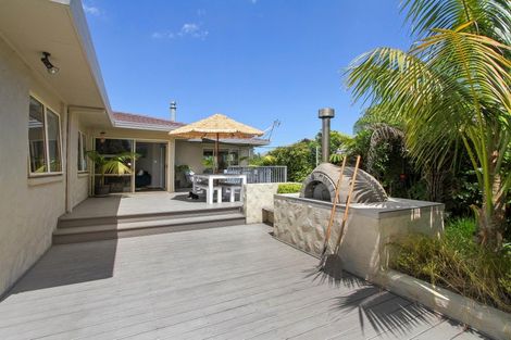 Photo of property in 27 Stella Drive, Clarks Beach, 2122