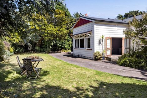 Photo of property in 8 Hadfield Street, Patea, 4520