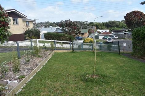 Photo of property in 9 Pomare Place, Spotswood, New Plymouth, 4310
