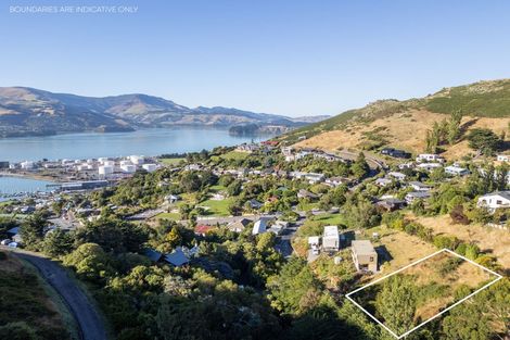 Photo of property in 16 Harmans Road, Lyttelton, 8082
