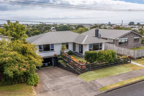 Photo of property in 230 Frankley Road, Frankleigh Park, New Plymouth, 4310