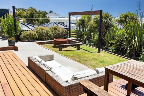 Photo of property in 17c Eagles Way, Cable Bay, 0420