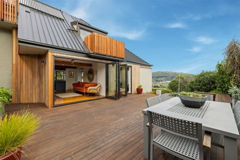 Photo of property in 92 Cannon Hill Crescent, Mount Pleasant, Christchurch, 8081