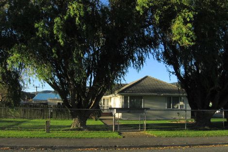 Photo of property in 2 Totara Street, Wainuiomata, Lower Hutt, 5014