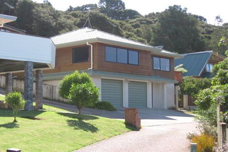 Photo of property in 1/8 Dee Place, Torbay, Auckland, 0630