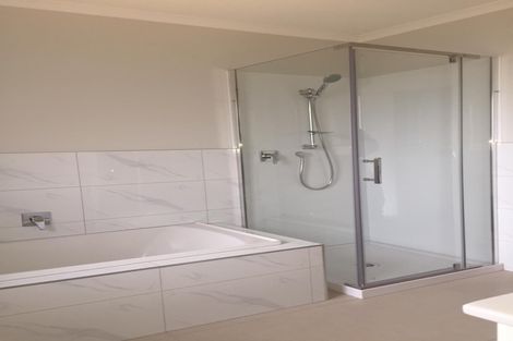 Photo of property in 6 Garrett Drive, Whalers Gate, New Plymouth, 4310