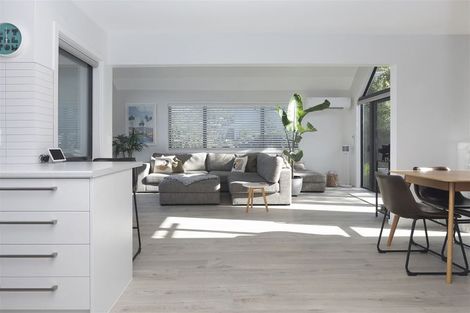 Photo of property in 26b Cornwall Road, Lyttelton, 8082