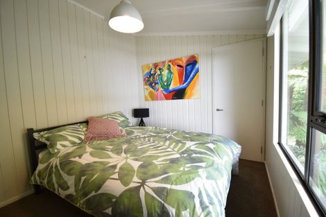 Photo of property in 1/12 Westbourne Road, Murrays Bay, Auckland, 0630