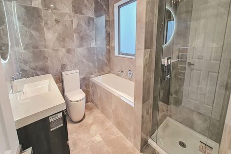 Photo of property in 61b Kervil Avenue, Te Atatu Peninsula, Auckland, 0610