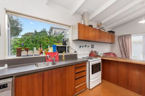 Photo of property in 18c Titoki Road, Waikanae Beach, Waikanae, 5036