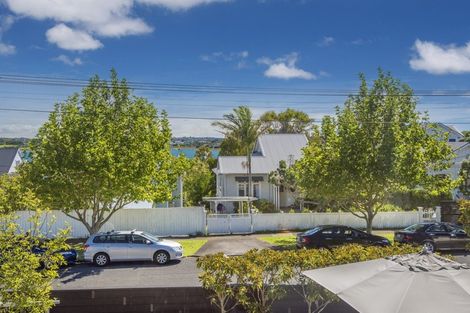 Photo of property in 30 Beresford Street, Bayswater, Auckland, 0622