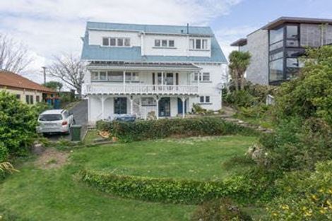 Photo of property in 28 Thackeray Street, Hamilton Lake, Hamilton, 3204