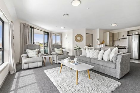 Photo of property in Anchorage Apartments, 315/36 Victoria Road, Mount Maunganui, 3116