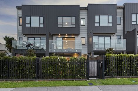 Photo of property in 2d Fowler Street, Northcote, Auckland, 0627