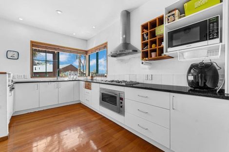 Photo of property in 44 Penguin Drive, Murrays Bay, Auckland, 0630