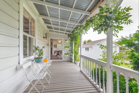 Photo of property in 165 Cambridge Street, Levin, 5510