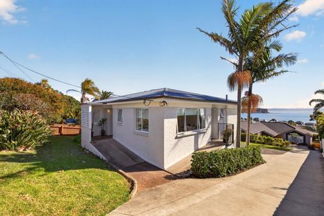 Photo of property in 954 Whangaparaoa Road, Manly, Whangaparaoa, 0930