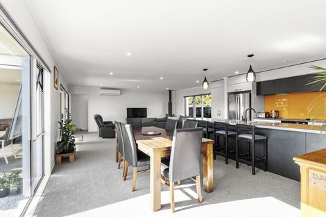 Photo of property in 17 Redwood Crescent, Hurdon, New Plymouth, 4310