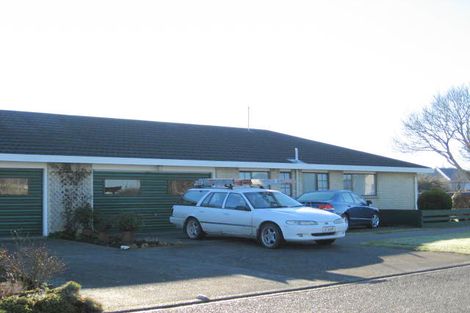 Photo of property in 92 Newcastle Street, Windsor, Invercargill, 9810