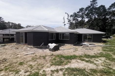 Photo of property in 11 Ropere Street, Kumeu, 0810