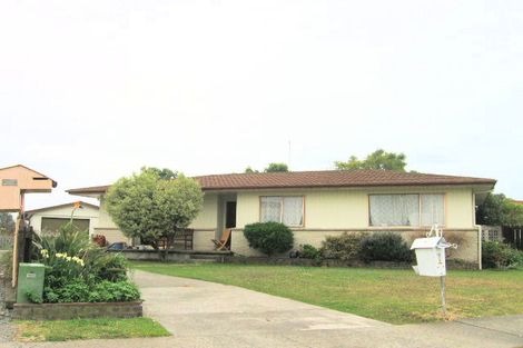 Photo of property in 16 Jeffares Place, Taradale, Napier, 4112