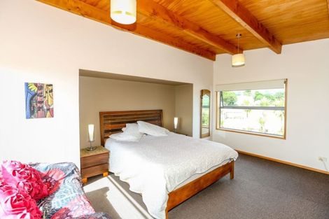 Photo of property in 130b Wairau Road, Oakura, 4314