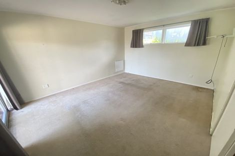 Photo of property in 8 Sequoia Place, Sunnynook, Auckland, 0620