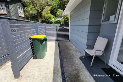 Photo of property in 1/80 Airlie Road, Plimmerton, Porirua, 5026