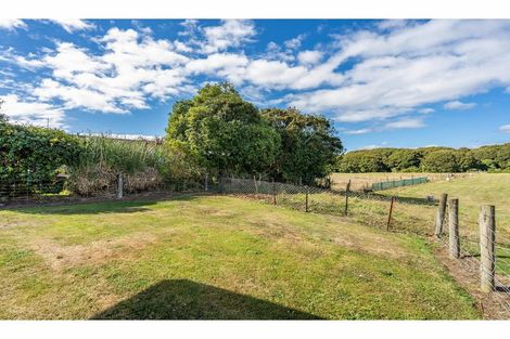 Photo of property in 66 Clifden Highway, Tuatapere, 9691