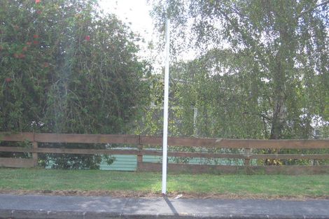 Photo of property in 59 Barrys Road, Glendene, Auckland, 0602