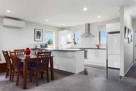 Photo of property in 146d High Street, Oxford, 7430