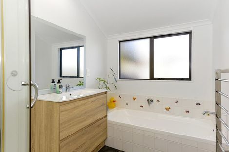 Photo of property in 3 Kingsbury Court, Rototuna North, Hamilton, 3210