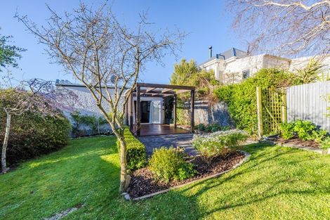 Photo of property in 15 Mataora Road, Kenmure, Dunedin, 9011