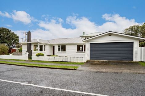 Photo of property in 112 Oriel Avenue, Tawa, Wellington, 5028