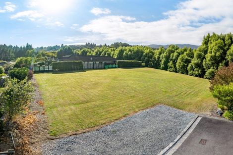 Photo of property in 8 Jade Crescent, Timberlea, Upper Hutt, 5018