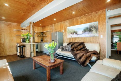 Photo of property in 3a Whiorau Grove, Lowry Bay, Lower Hutt, 5013