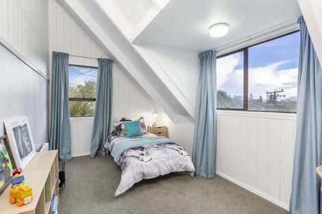 Photo of property in 1 Gails Drive, Okura, Auckland, 0792