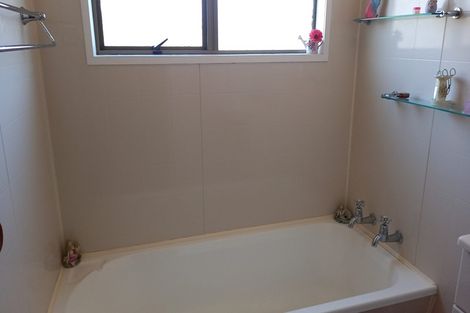 Photo of property in 6 Linda Place, Saint Johns Hill, Whanganui, 4501