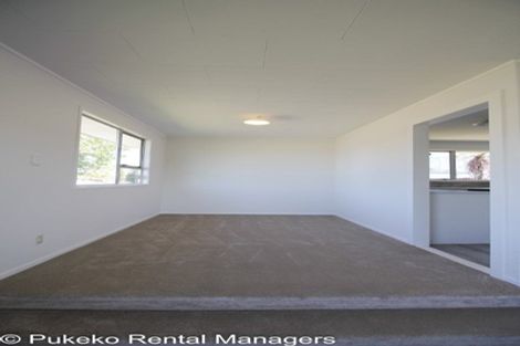 Photo of property in 33 Lendenfeld Drive, Papatoetoe, Auckland, 2025